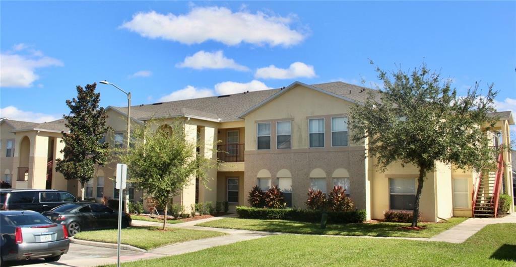 Property Photo:  2862 Club Cortile Circle A  FL 34746 