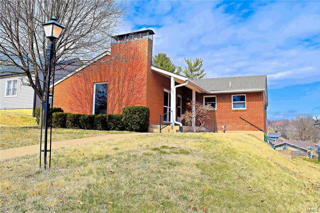 Property Photo: 403 10th Street 63019
