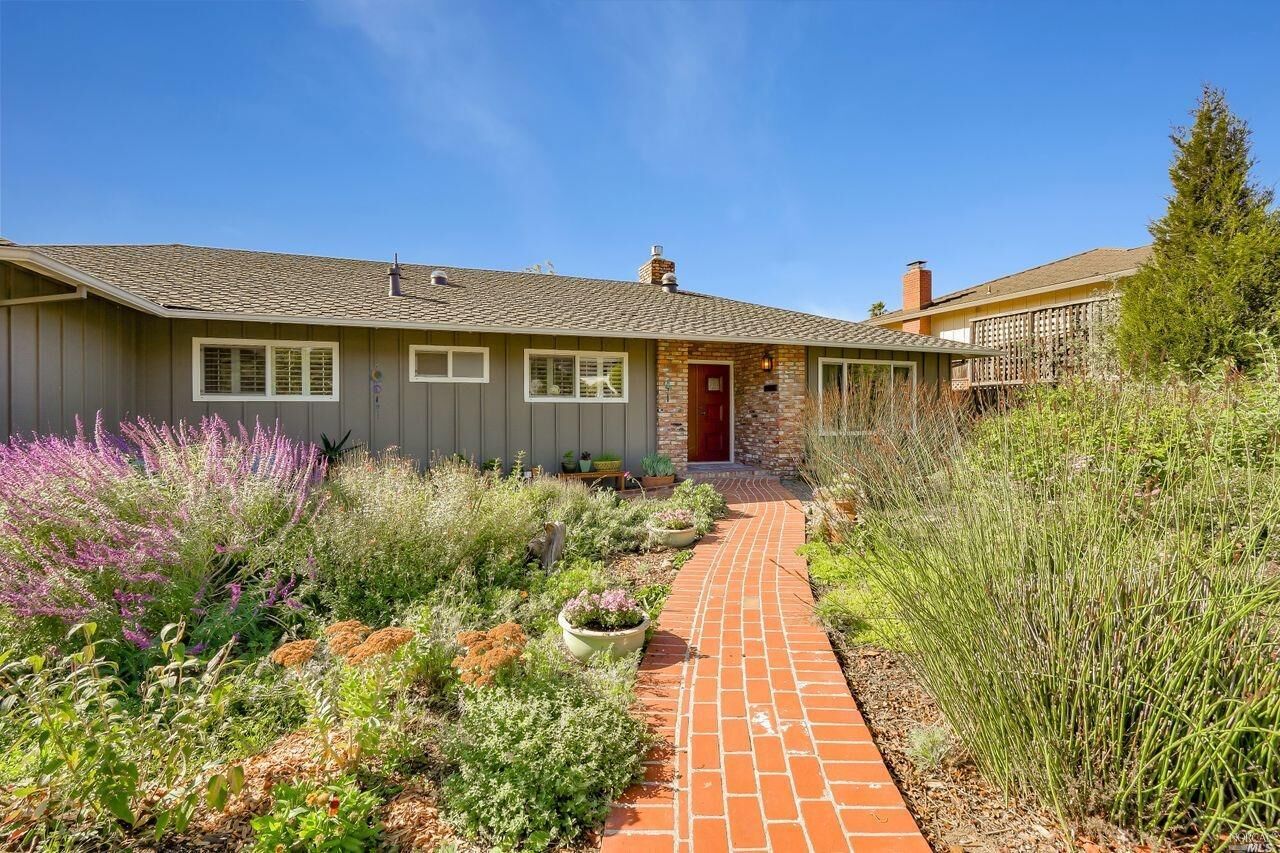 Property Photo:  2225 Hillside Drive  CA 95404 