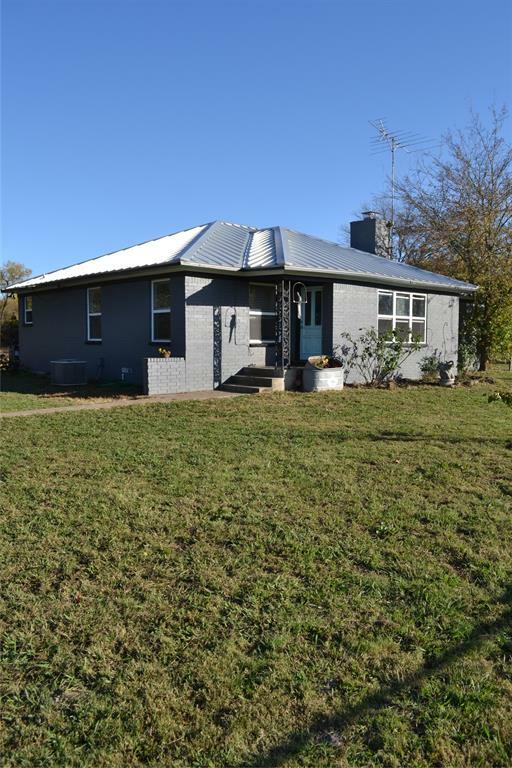 Property Photo:  2954 County Road 658  TX 75442 