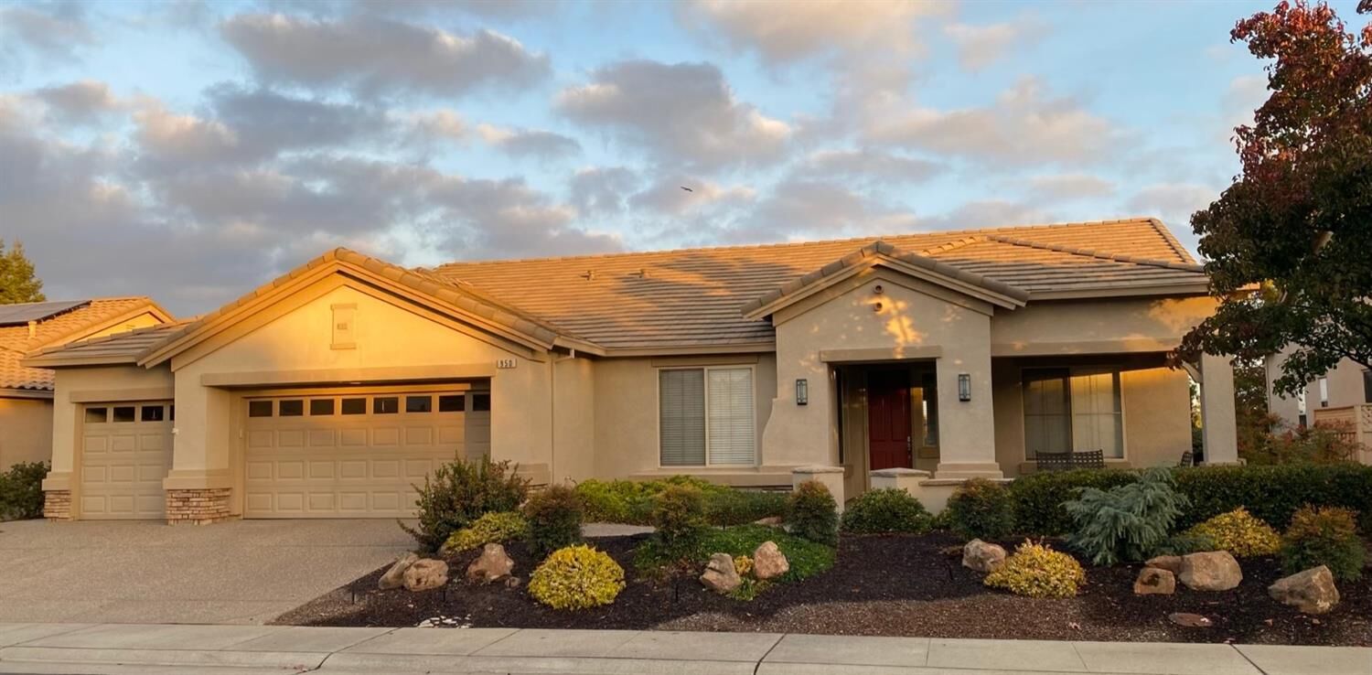 Property Photo:  950 Gold Nugget Circle  CA 95648 