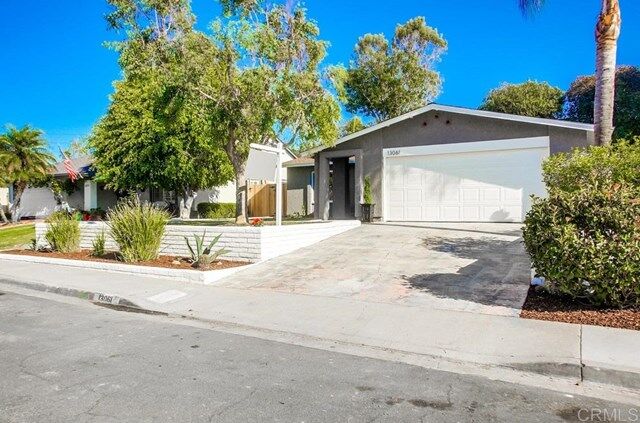 Property Photo: 13061 Via Del Valedor CA 92129