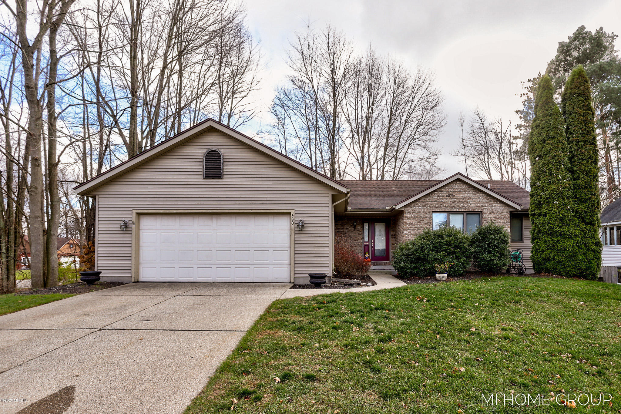 Property Photo: 430 Pine Lake Court MI 49424