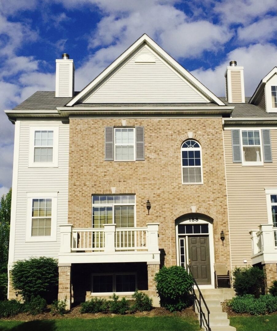 Property Photo: 188 Goldenhill Street IL 60188