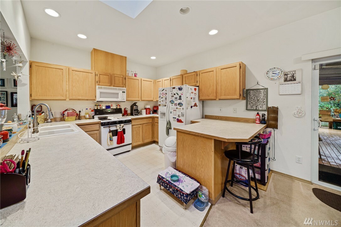 Property Photo: 2973 Lowren Lp WA 98366