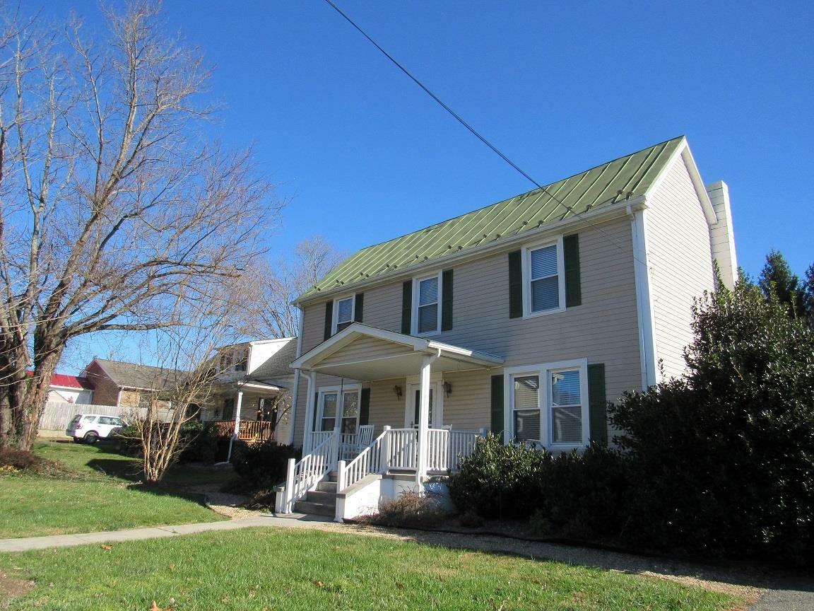 Property Photo:  405 Lester Street  VA 24073 