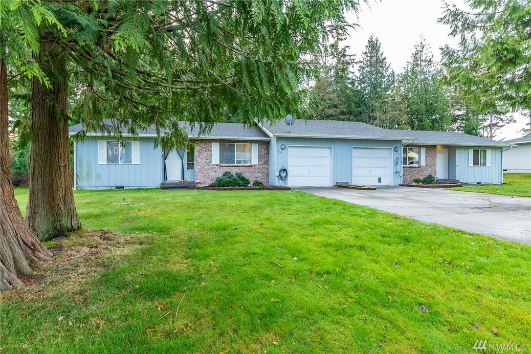 Property Photo:  509 NW Oakmont St  WA 98239 