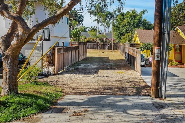 Property Photo:  810 Hermes Avenue  CA 92024 