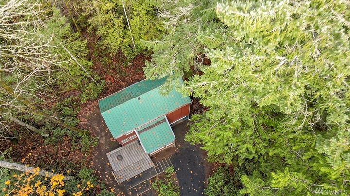 Property Photo:  657 E Pointes Dr E  WA 98584 