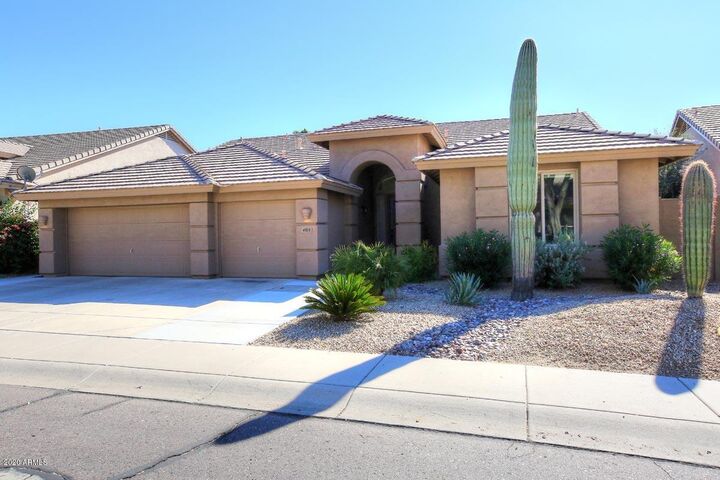 Property Photo: 4515 E Chisum Trail AZ 85050