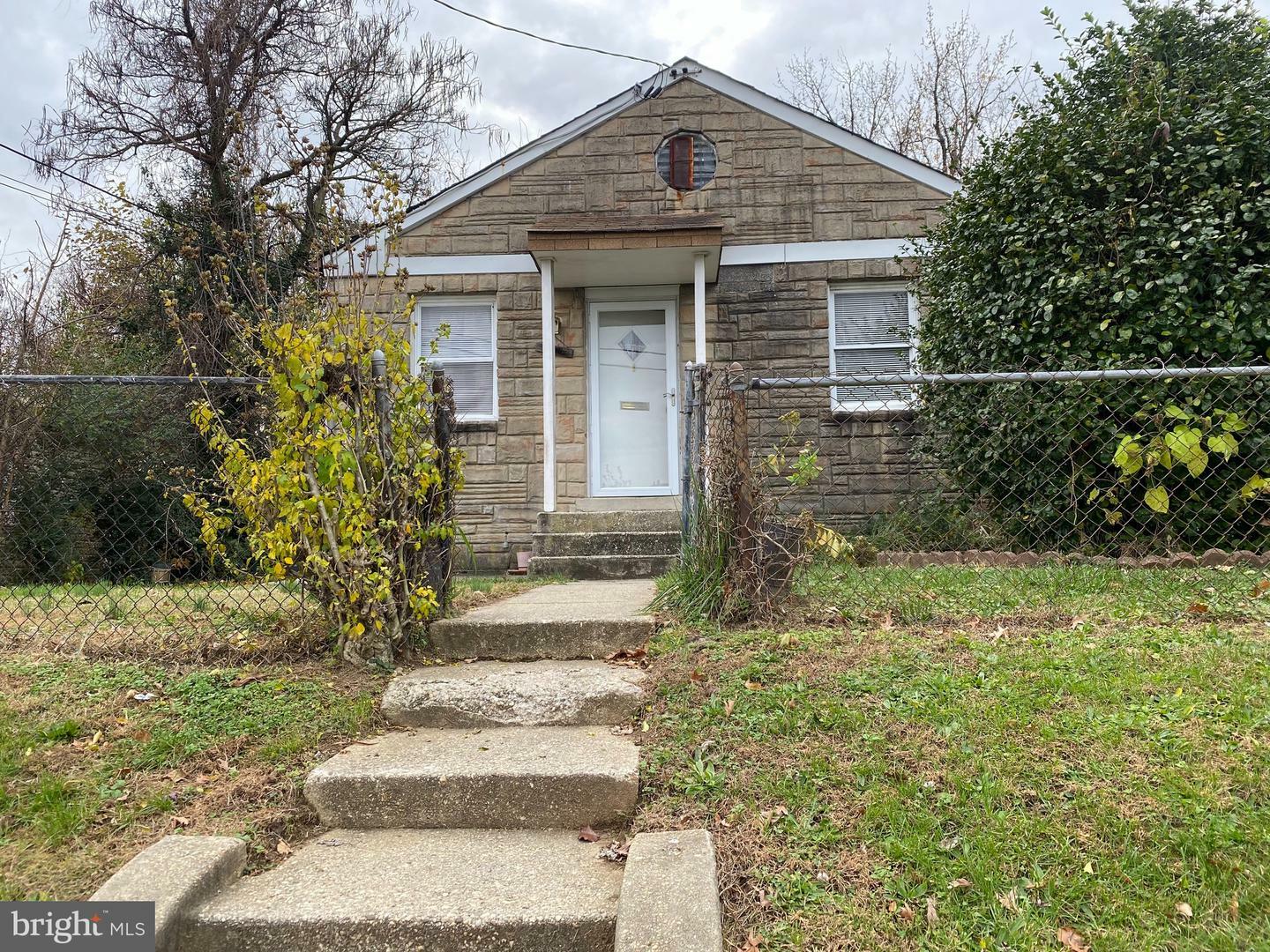 Property Photo:  1302 Nye Street  MD 20743 