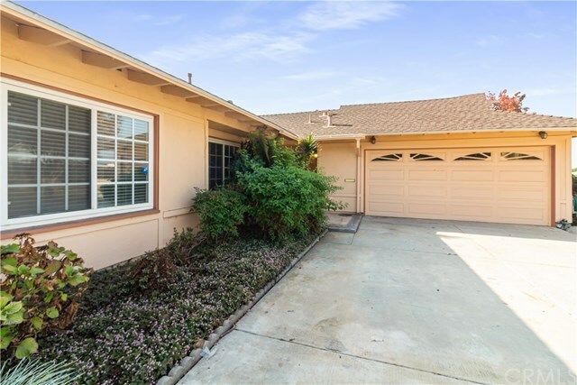 Property Photo:  1910 E Stearns Avenue  CA 90631 