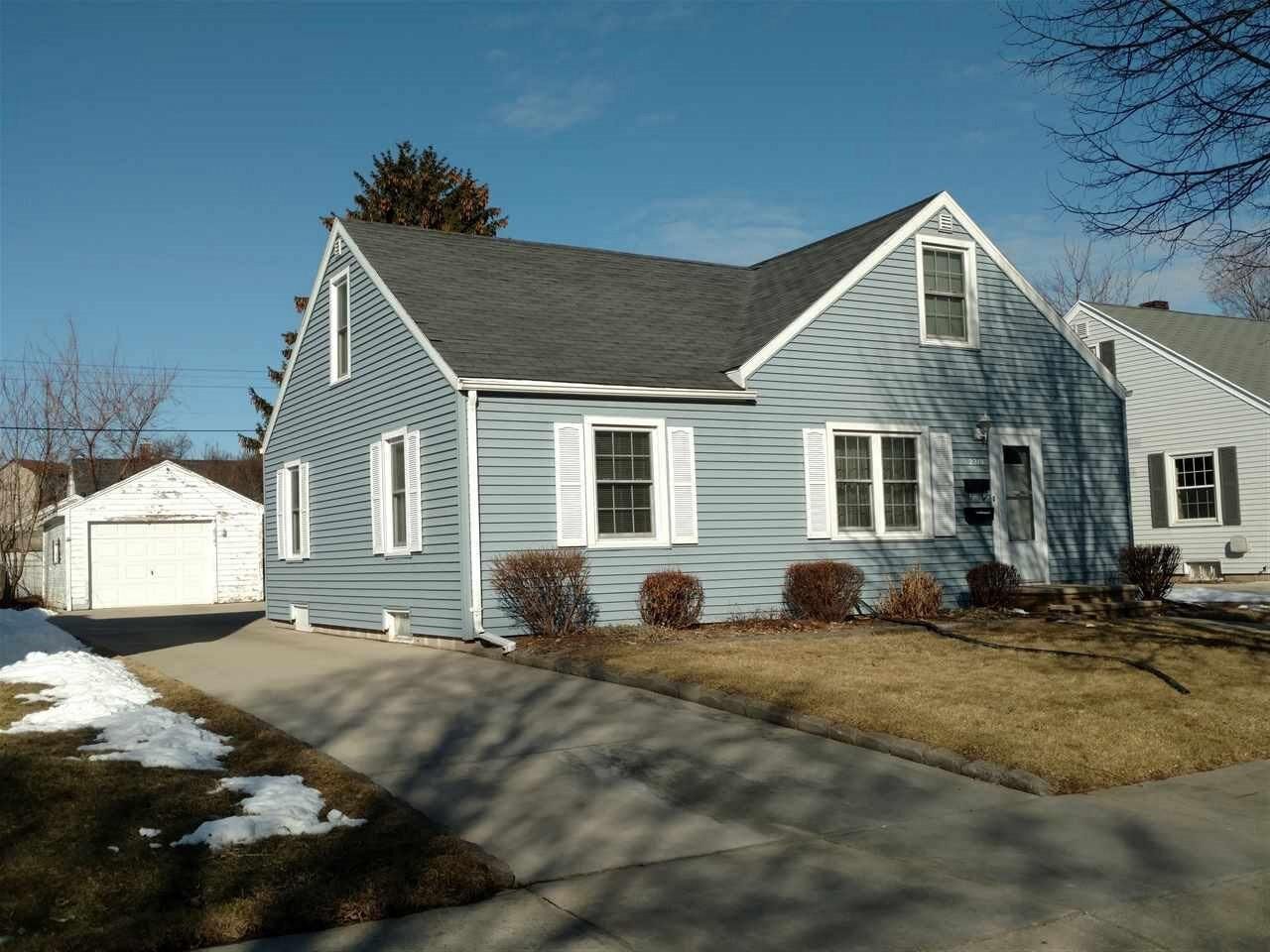 Property Photo:  2215 N Clark Street  WI 54911-2034 