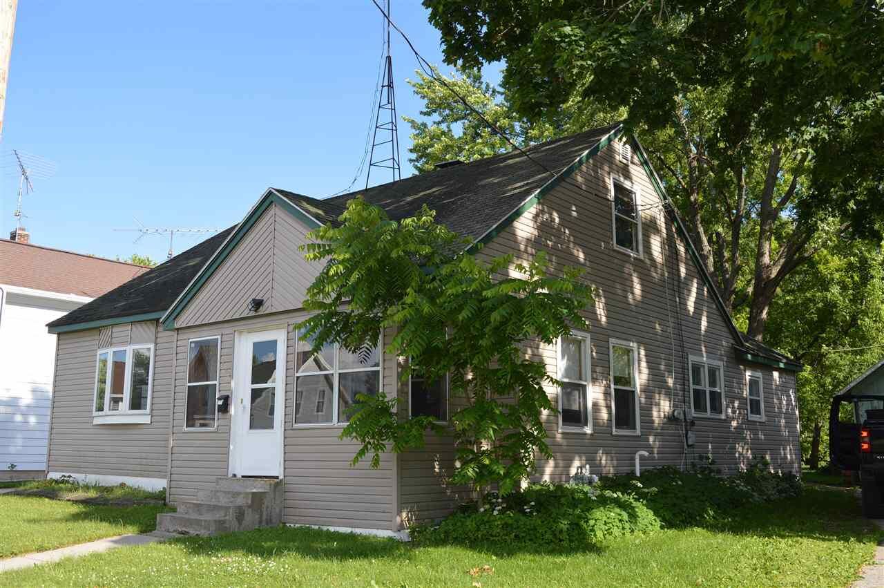 Property Photo:  225 West Jefferson St  WI 53963 