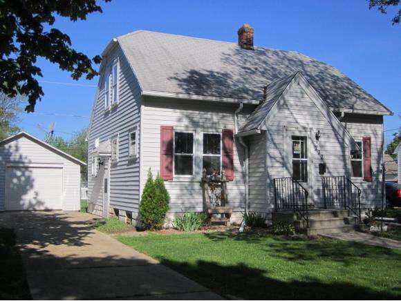 Property Photo:  232 S Willow St  WI 54136-2036 