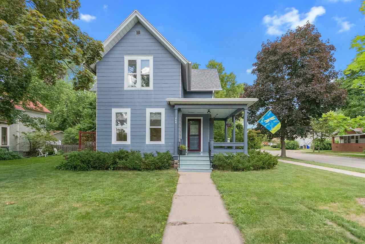 Property Photo:  844 East Eldorado Street  WI 54911 