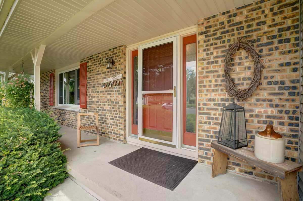 Property Photo:  920 Derby Dr  WI 53590 