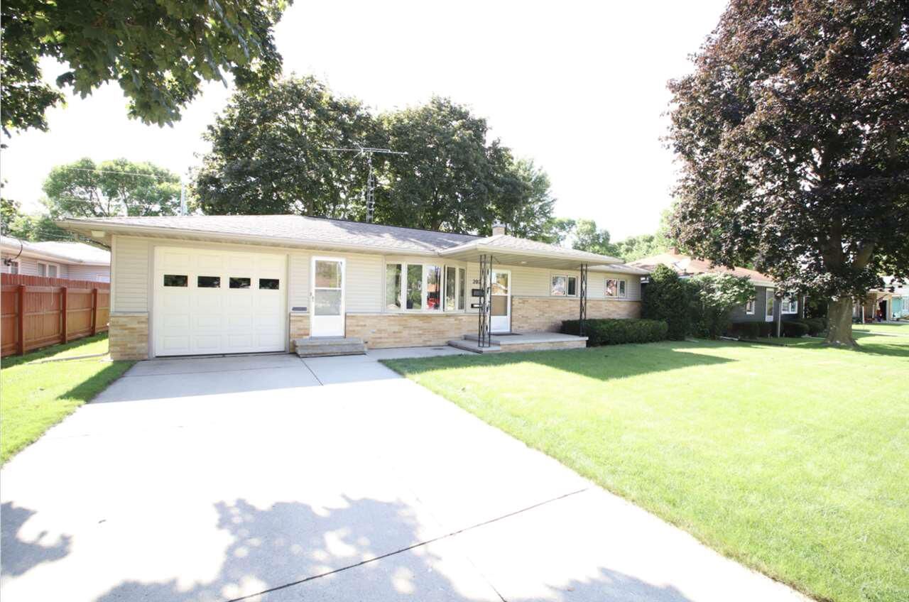 Property Photo:  202 Mc Kinley St  WI 53916 