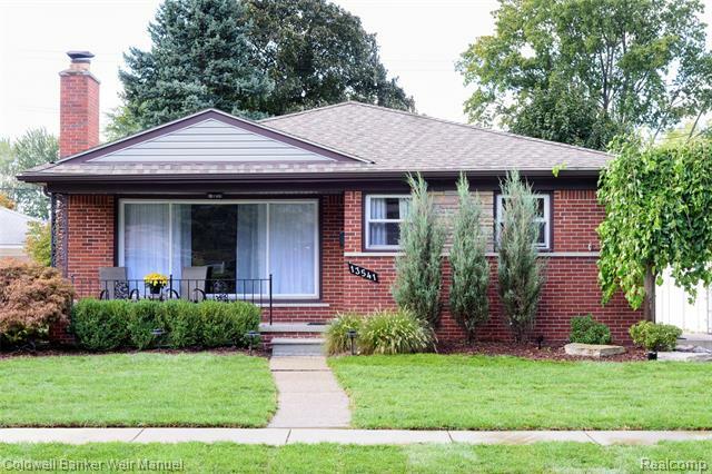 Property Photo:  13541 Garfield  MI 48239 