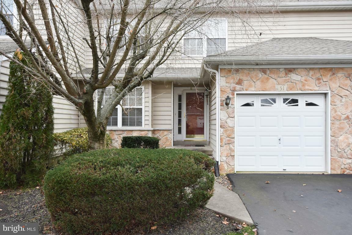 Property Photo:  51 Hogan Way  NJ 08057 