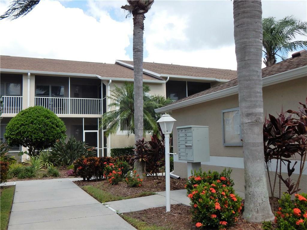 Property Photo:  5251 Mahogany Run Avenue 523  FL 34241 