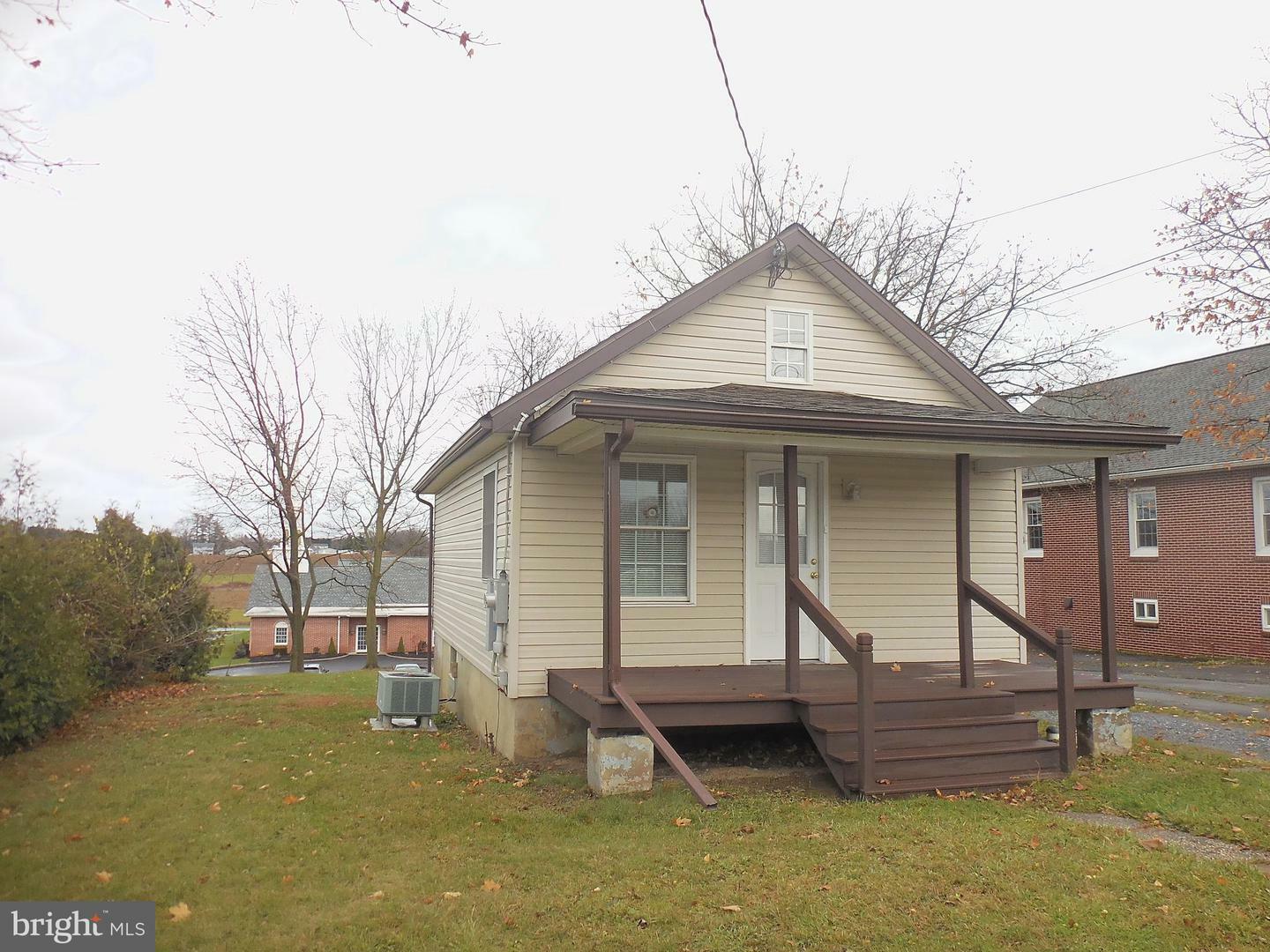 Property Photo:  2135 Hill Street  PA 17046 