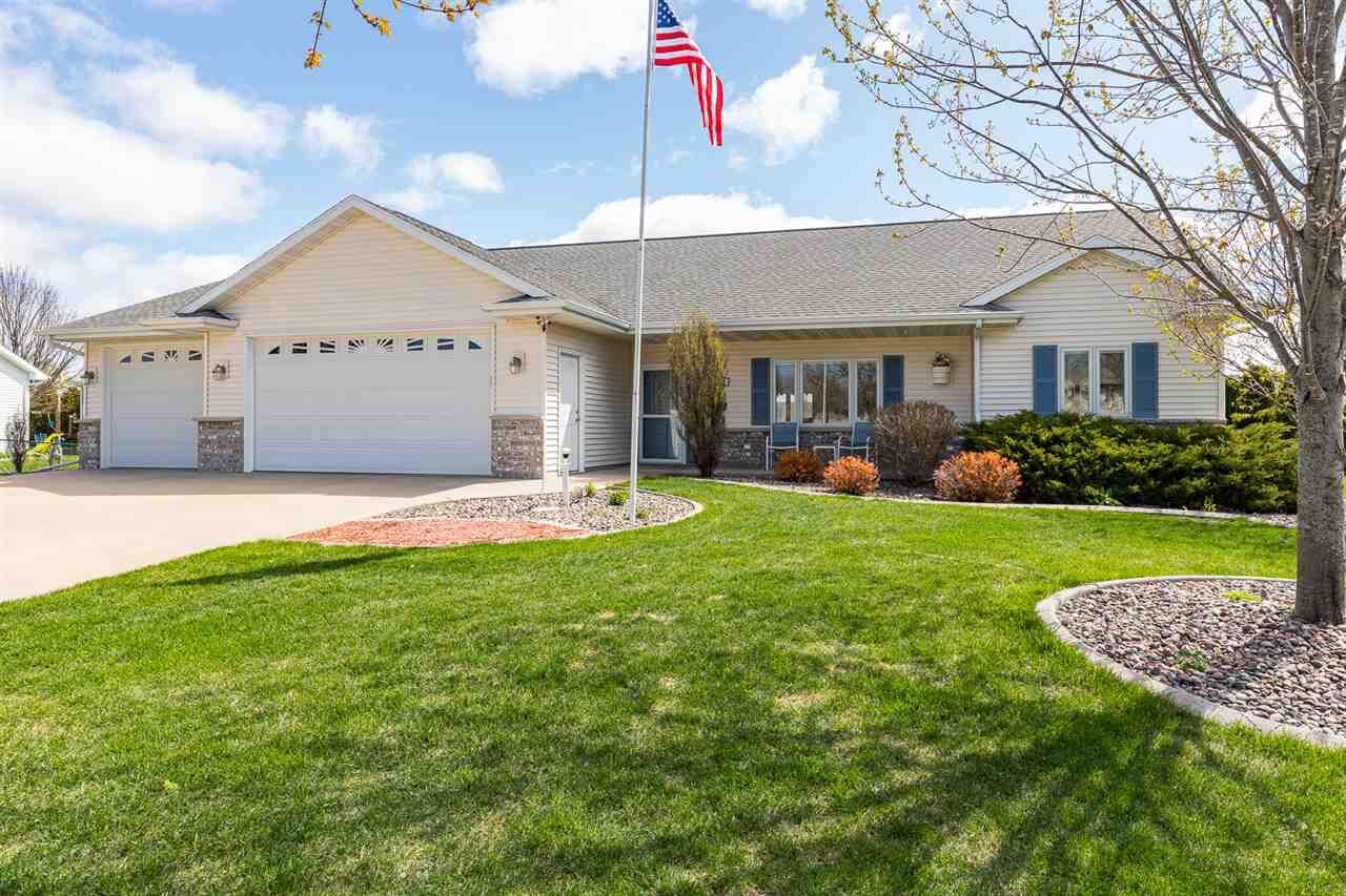 Property Photo: N1712 Chesapeake Court WI 54942