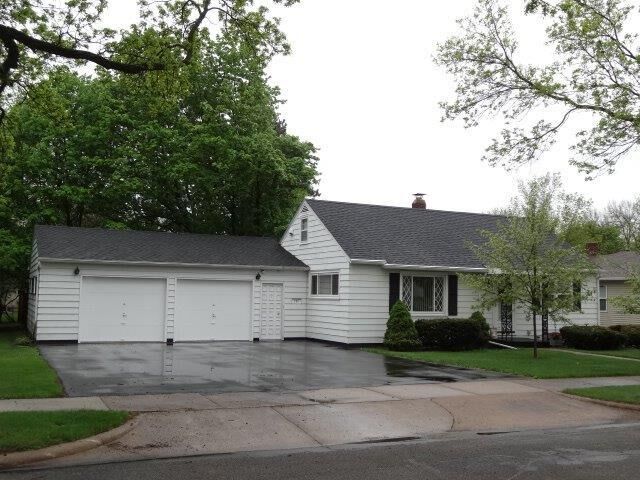 Property Photo:  737 Eau Claire Boulevard  WI 54403 
