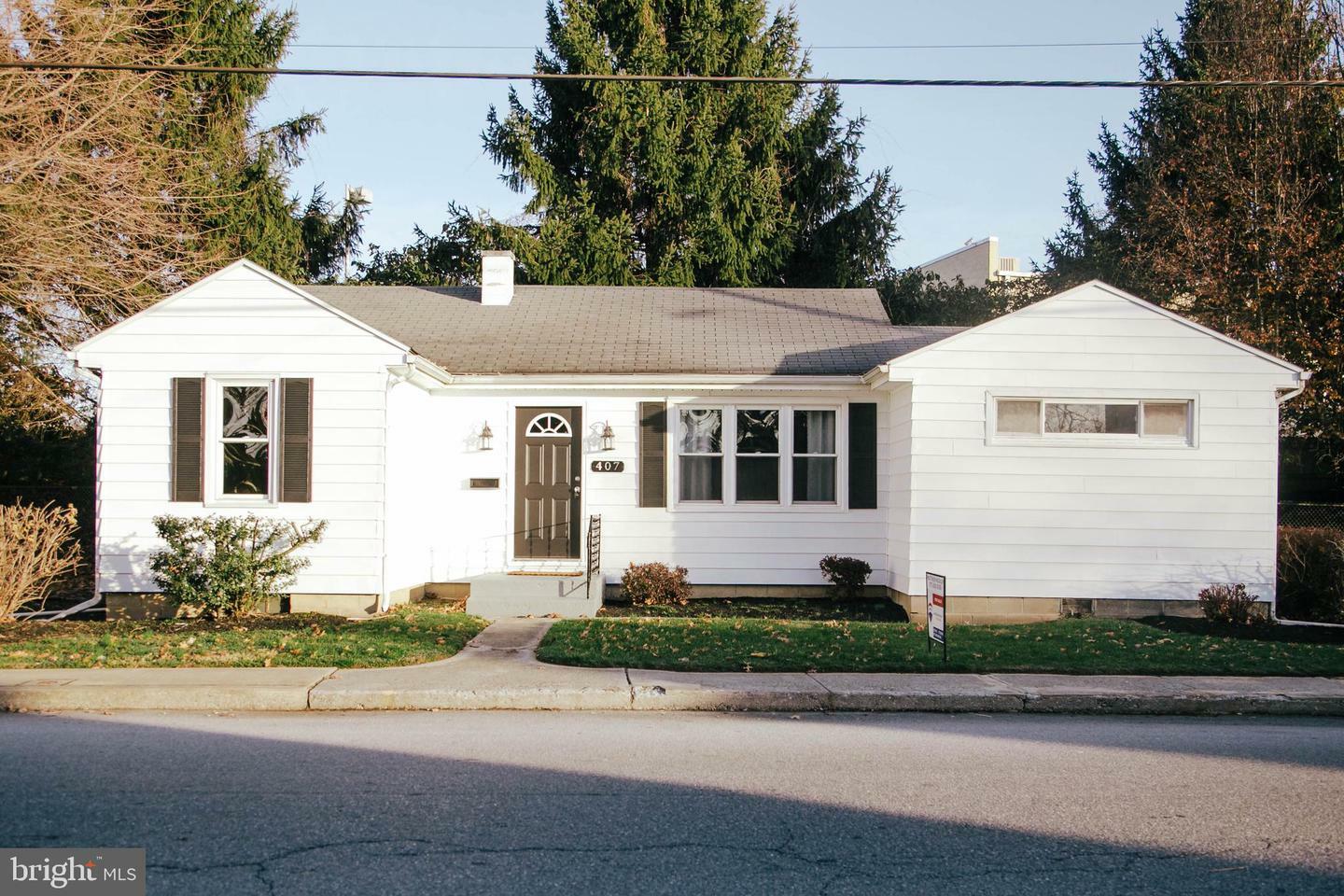 Property Photo: 407 Conewago Street PA 17057