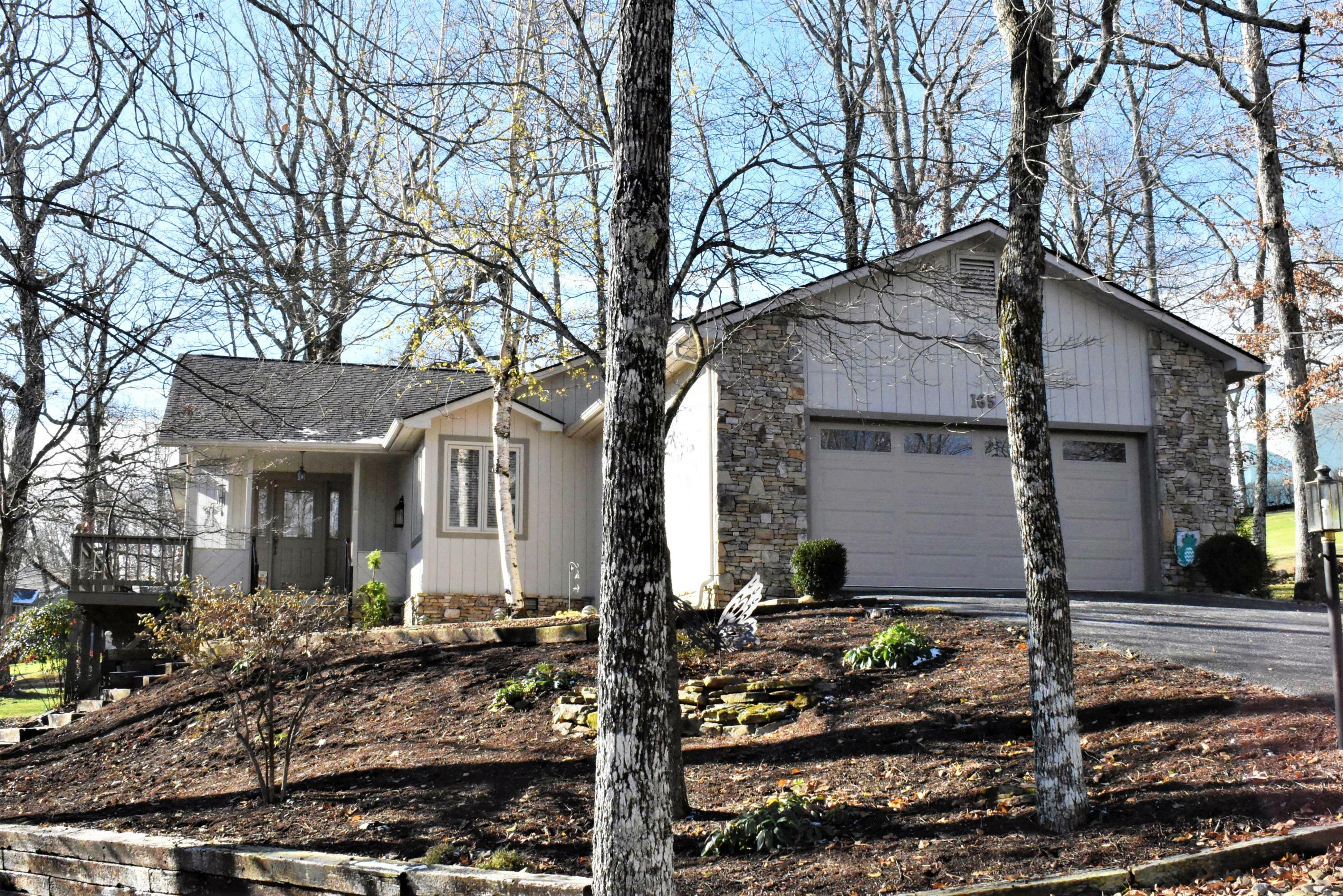 Property Photo:  165 Baltusrol Rd  TN 38558 