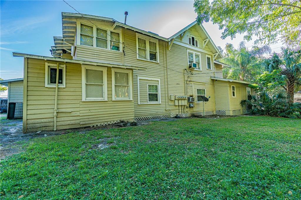 Property Photo:  726 Lime Street E  FL 33801 