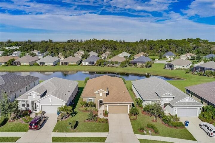 Property Photo: 12319 Halfmoon Lake Terrace FL 34211