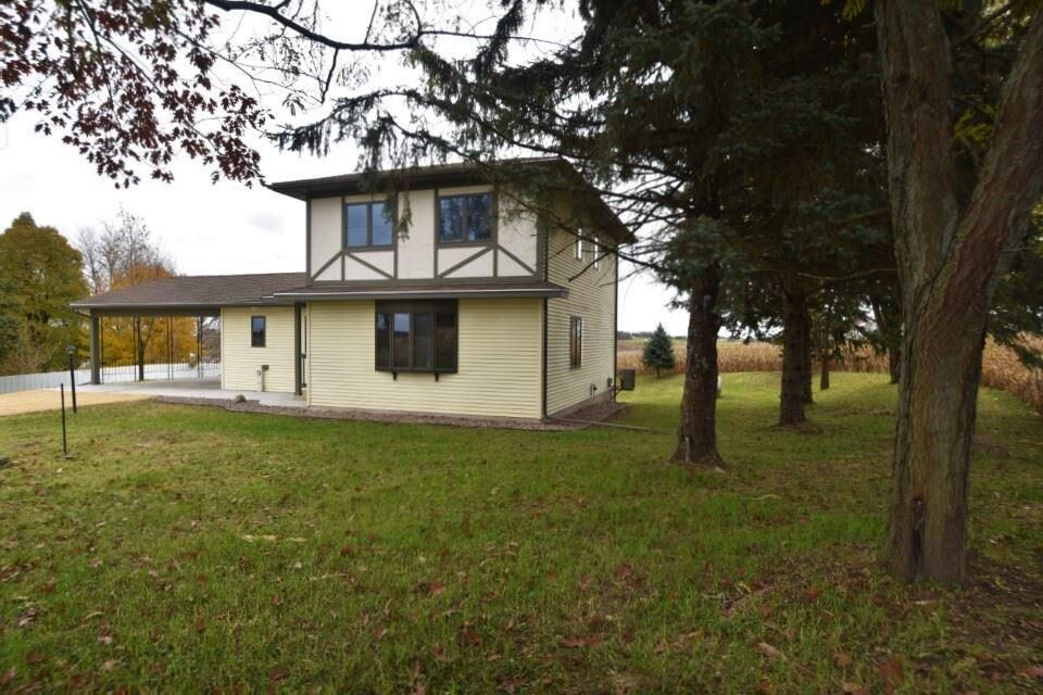 Property Photo:  W9521 Waterloo Rd  WI 53594 