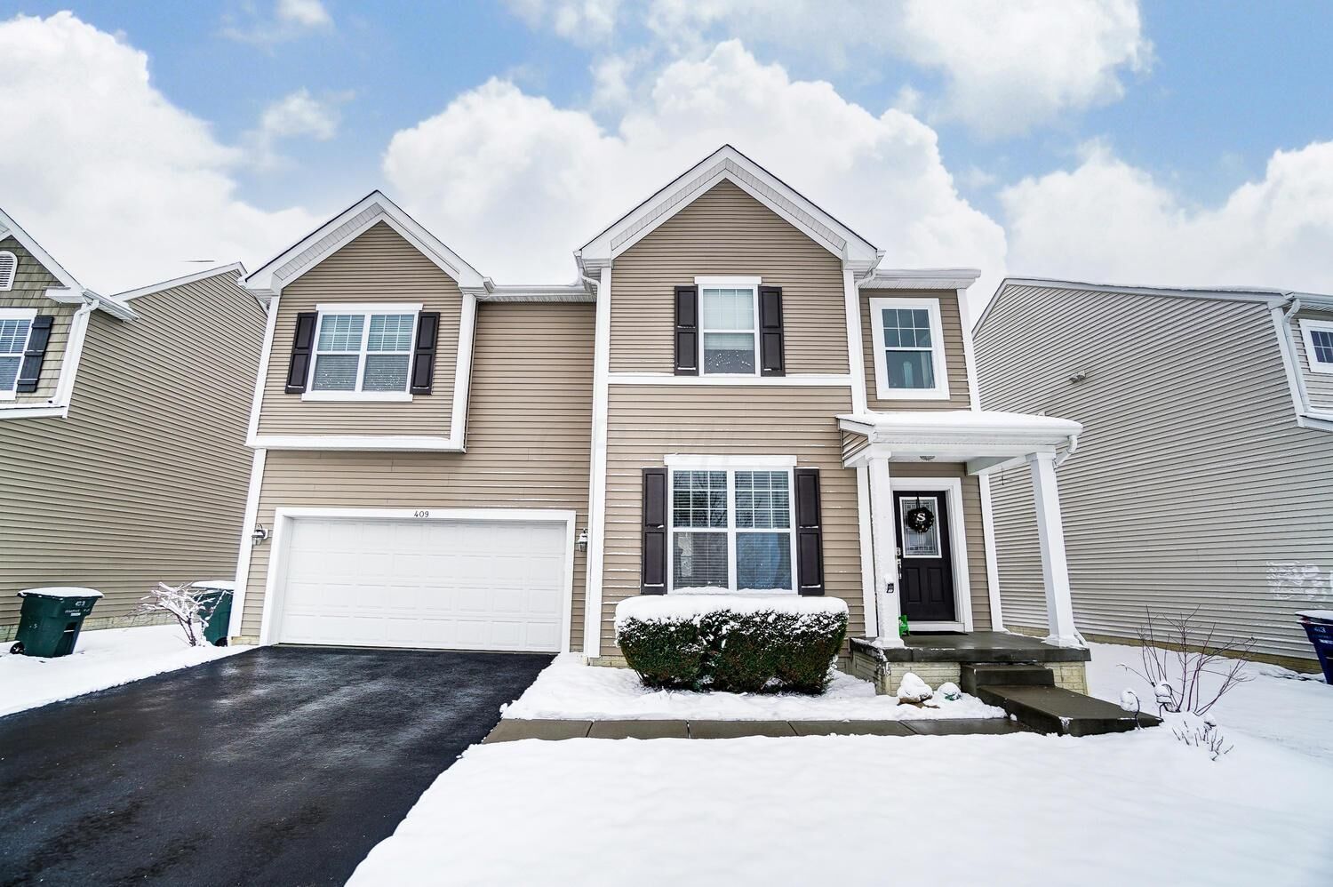 Property Photo: 409 Josaphat Way OH 43213
