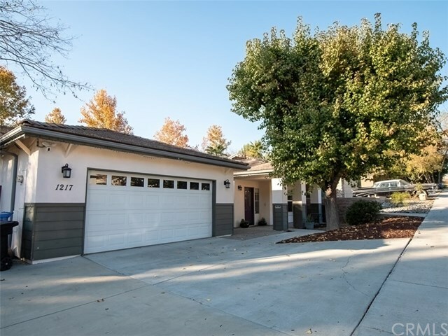 Property Photo:  1217 Echo Court  CA 93446 