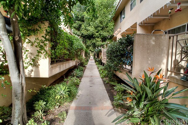 Property Photo:  14365 Foothill Blvd 6  CA 91342 