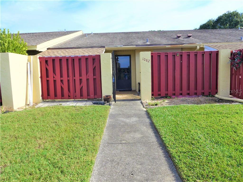 Property Photo:  1082 Pelham Court  FL 33884 