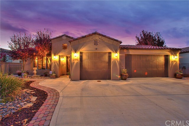 Property Photo:  923 Salida Del Sol Drive  CA 93446 