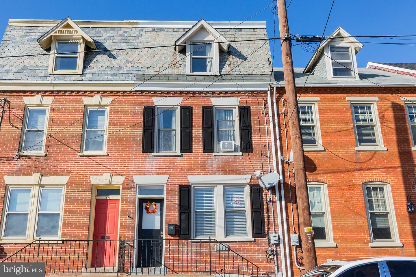 Property Photo:  471 Saint Joseph Street  PA 17603 