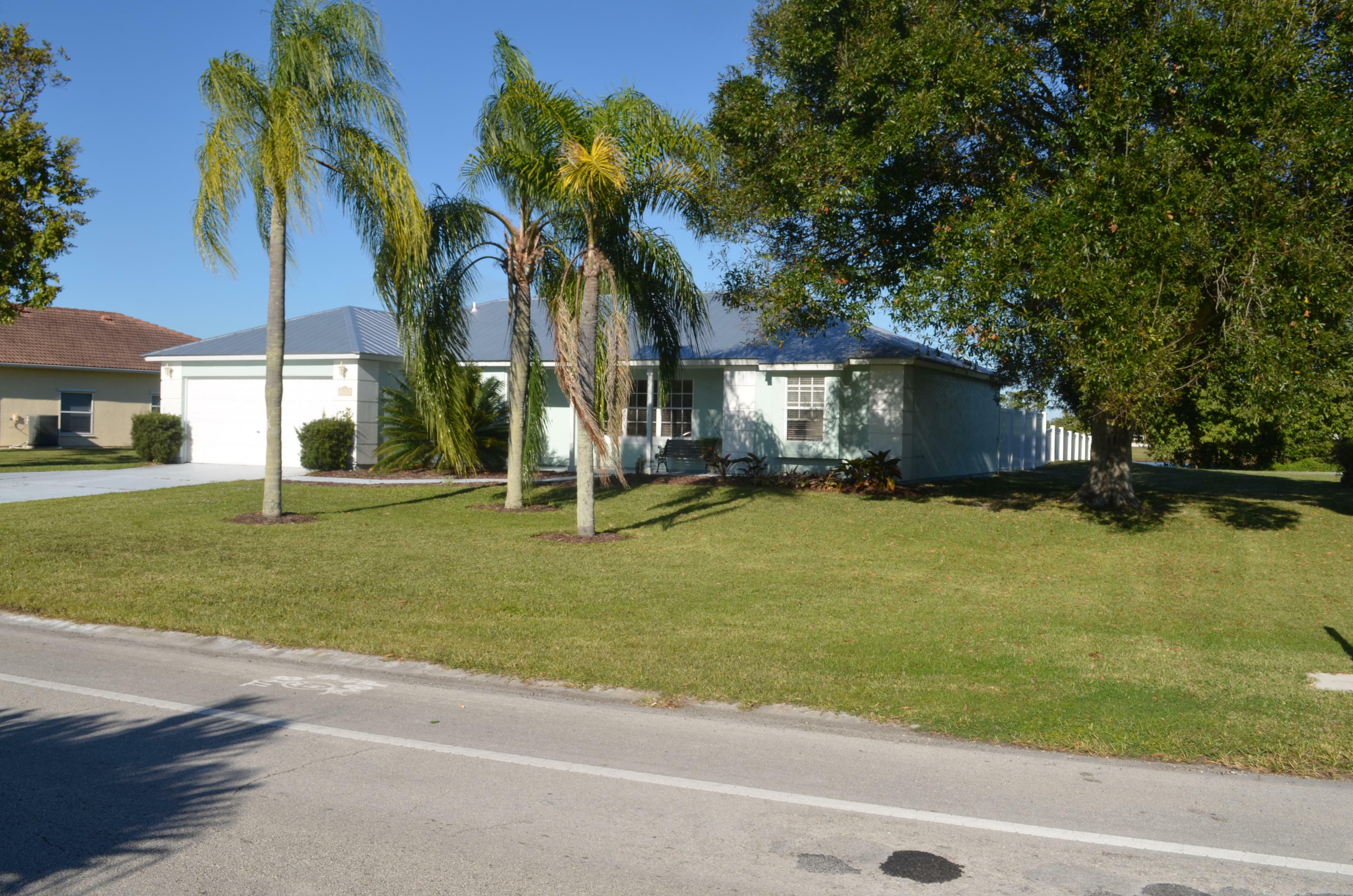 Property Photo:  1543 SE Westmoreland Boulevard  FL 34952 