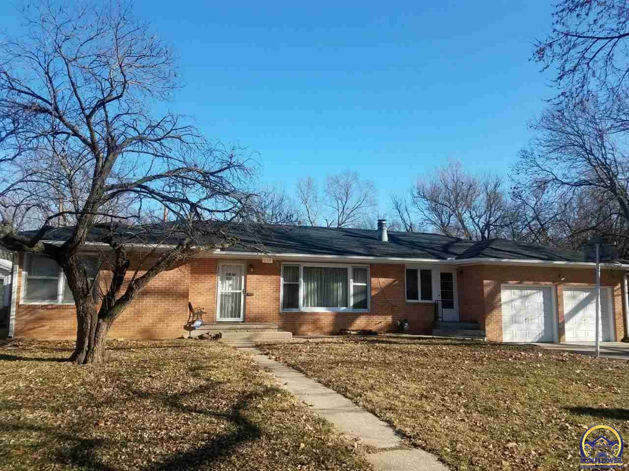 Property Photo:  814 SW Medford Ave  KS 66606 