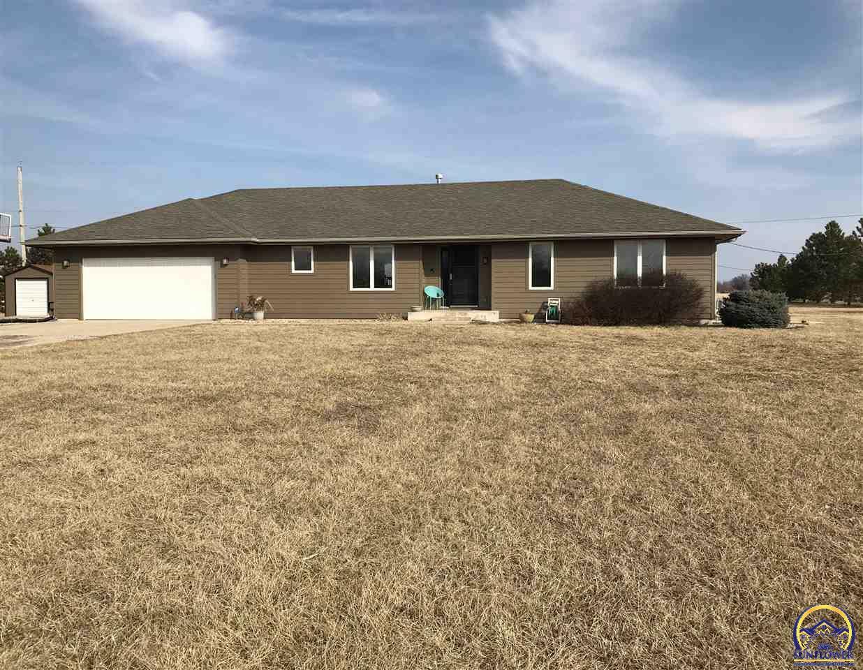 Property Photo:  5930 SE Berryton Rd  KS 66409 