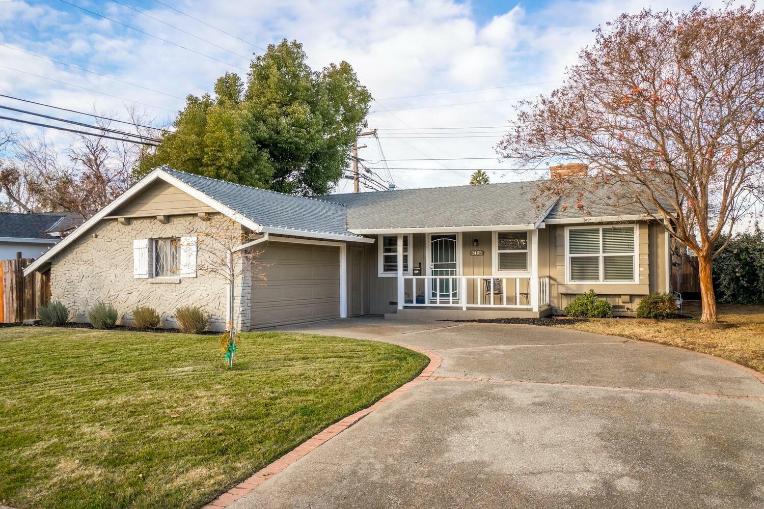 Property Photo:  2405 40th Avenue  CA 95822 