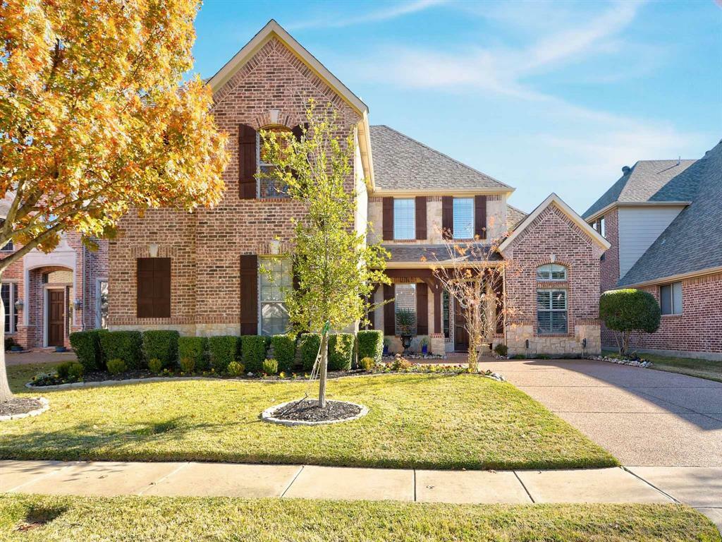 Property Photo: 5849 Crescent Lane TX 76034
