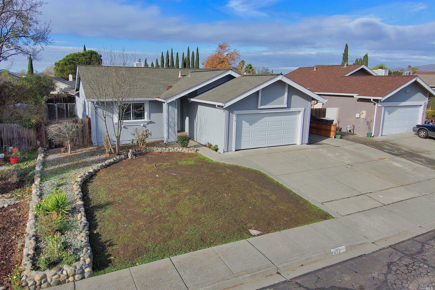 812 Crested Drive  Suisun City CA 94585 photo