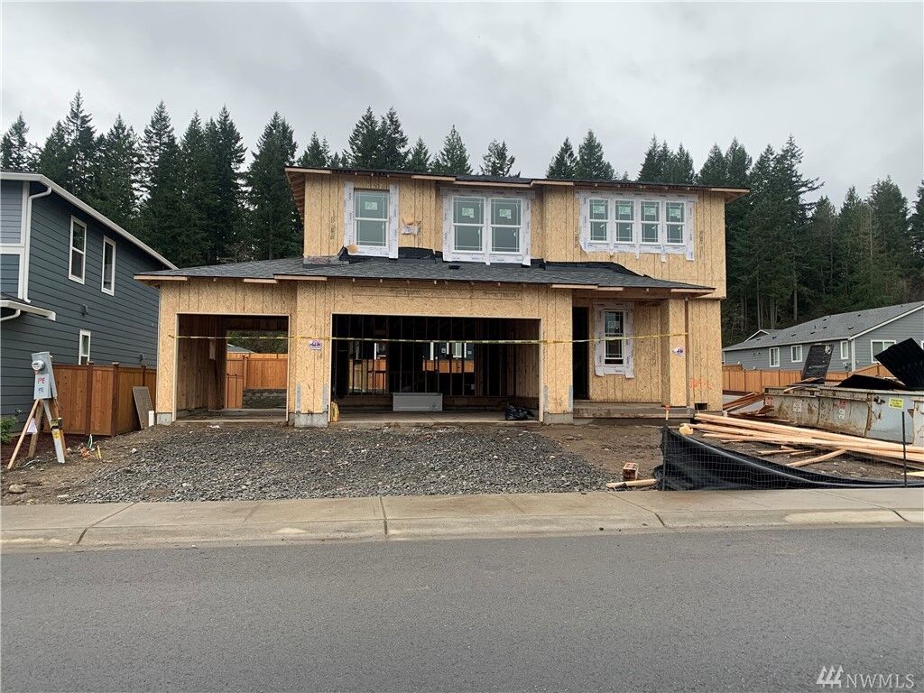 Property Photo:  17822 122nd (203) Street Ct E  WA 98391 