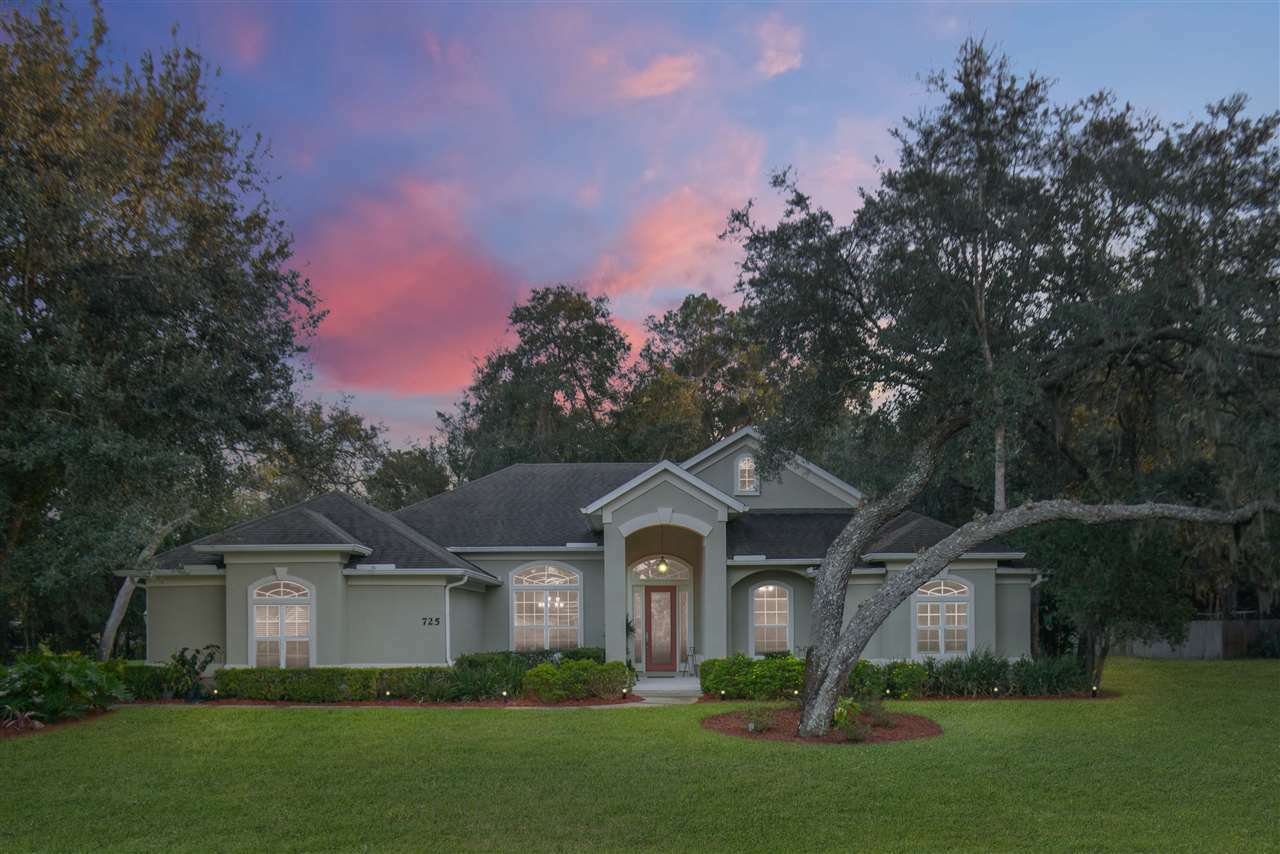 Property Photo:  725 Willow Wood Pl  FL 32086 