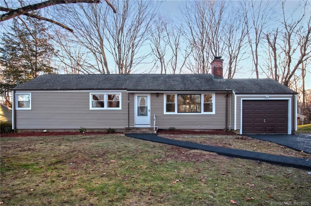 Property Photo: 264 Riverside Drive CT 06518