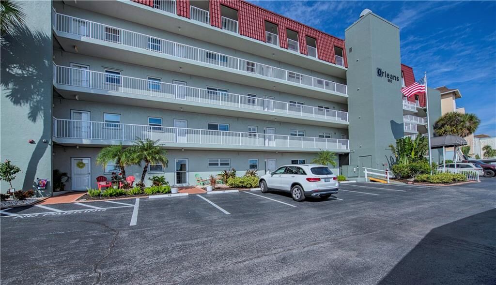 Property Photo:  950 Tarpon Center Drive 402  FL 34285 