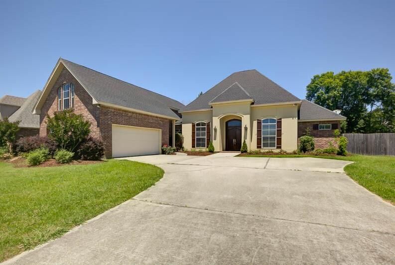 Property Photo: 332 Aspen Lane LA 70433